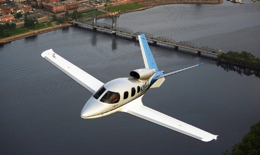 Vision Jet von Cirrus: Der Fallschirm ist über dem Triebwerk installiert.