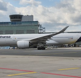 Airbus A350 von Lufthansa: Flüge werden teurer. 