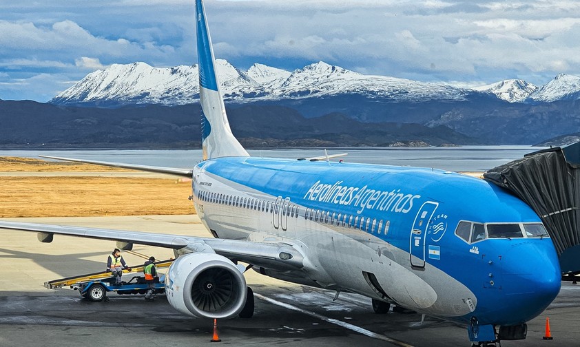 Jet von Aerolíneas Argentinas (aktuelles Bild): 2008 wurde die Fluglinie verstaatlicht.