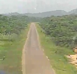 Eine normale Straße als Landebahn: In Walikale der Normalfall.
