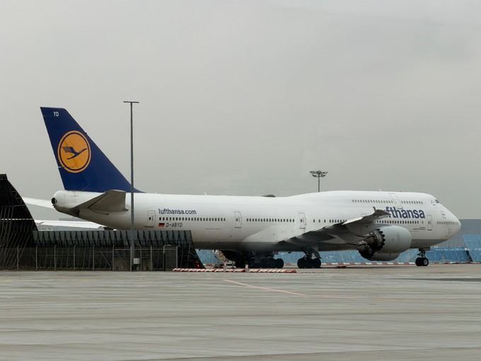 Die Boeing 747-8 mit der Kennung D-ABYD wird Lufthansa im Januar verlassen.