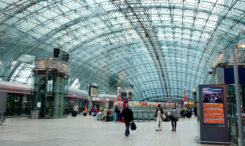 Rang 5: Knapp in die Top Five hat es Frankfurt geschafft. Derzeit liegt der größte deutsche Airport bei rund 203.000 Facebook-Fans.