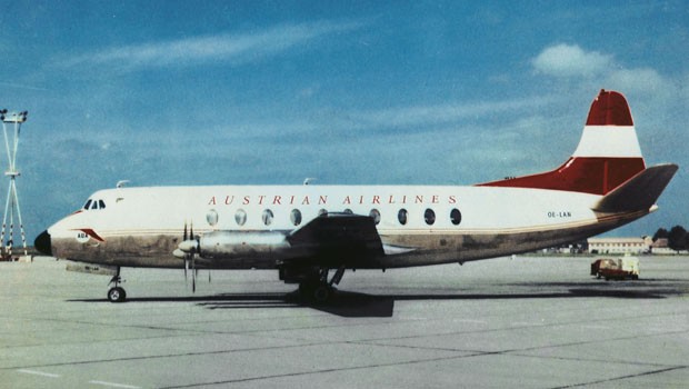 Zehn Jahre nach dem Kriegsende wurden in Österreich zwei neue Fluglinien gegründet - Air Austria und Austrian Airways. Ohne je geflogen zu sein, fusionierten sie 1957 zur Austrian Airlines. Sie nahm den Betrieb mit vier Vickers Viscount 779 auf.