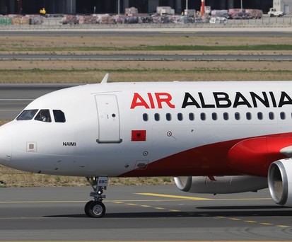 Ex-Air-Albania-Airbus ist in Russland wider aufgetaucht: Das Flugzeug ist über den Oman nach Moskau geflogen.