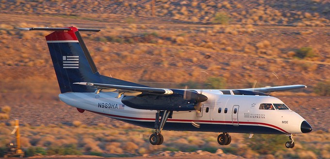 Dash 8-200 der ehemaligen US Airways. Die schnellere Variante der Dash-100 wurde ab 1992 angeboten.