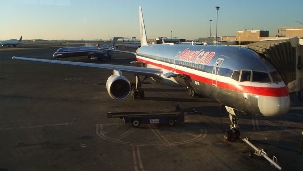 American-Maschine am Flughafen in Boston. Hier startete die Reise mit Hindernissen.