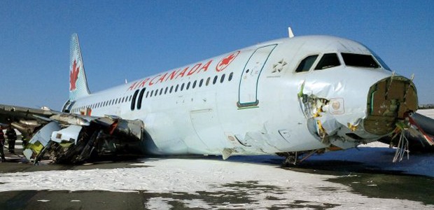 Air-Canada-Airbus nach der Bruchlandung: Es gab keine Schwerverletzten.