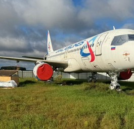 Airbus A320 im Feld: Sein Schicksal ist besiegelt.
