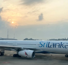 Airbus A330-300 von Sri Lankan Airlines in Colombo: Wenig Treibstoff in der Heimat.