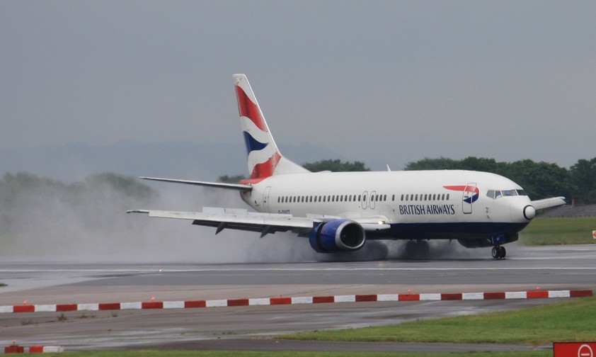 Boeing 737-400 von British Airways (Archivbild 2012): Die Fluglinie setzte bereits früher einmal auf das Modell.