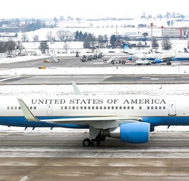 Boeing 757 der US Air Force: Reist Der Noch-Präsident damit nach Schottland?