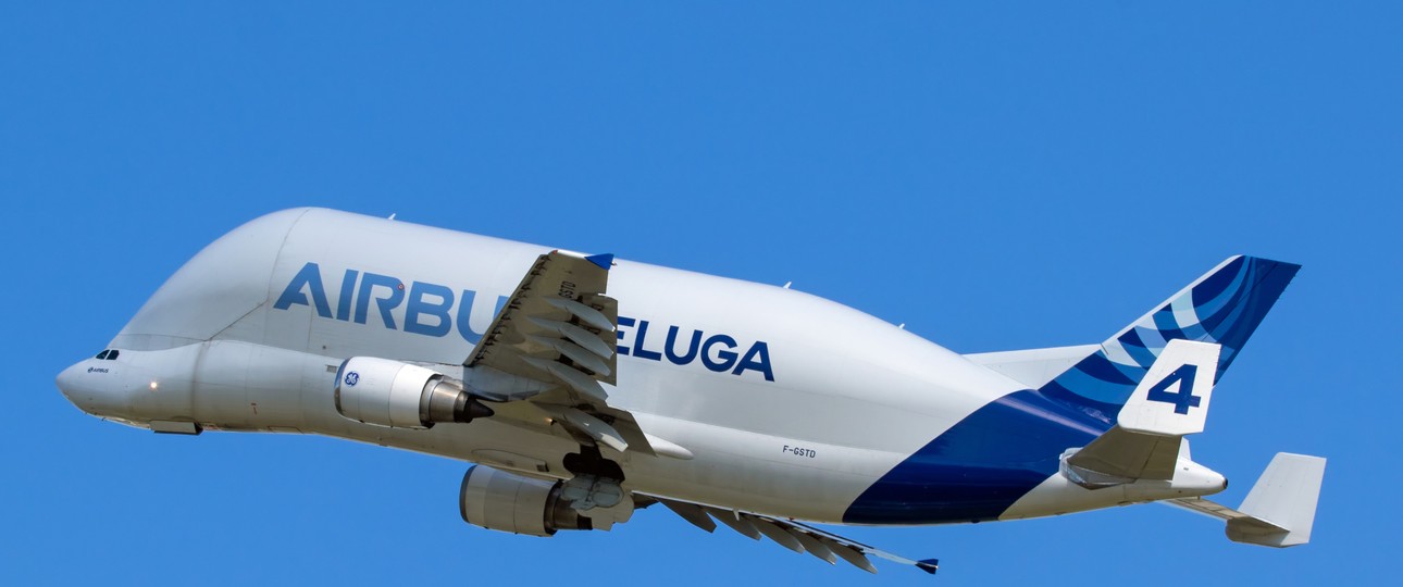 Der Airbus Beluga im Flug. Fünf Stück davon hat Airbus gebaut.