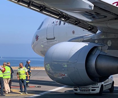 Das Auto wurde bei der Kollision am Flughafen Heraklion...