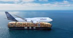 Schiff von MSC mit Boeing 747-8 von Lufthansa: Gemeinsame Sache bei ITA.