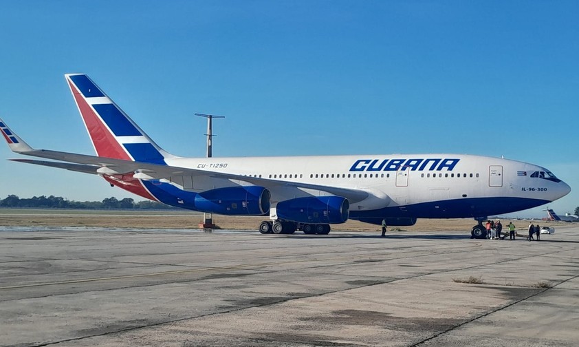 Die llyushin Il 96-300 nach der Rückkehr in Havanna: In Russland gewartet.
