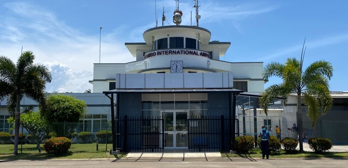 Der Flughafen Colombo Ratmalana vom Vorfeld aus gesehen.