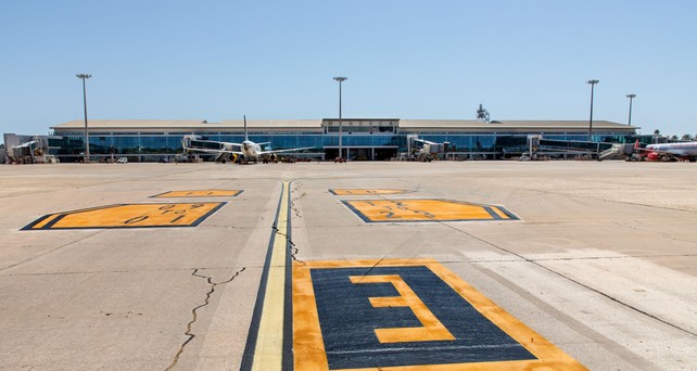 Flughafen Menorca: Hier stieg der Junge ins falsche Flugzeug.
