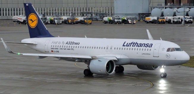 Airbus A320 neo von Lufthansa in Berlin Tegel.