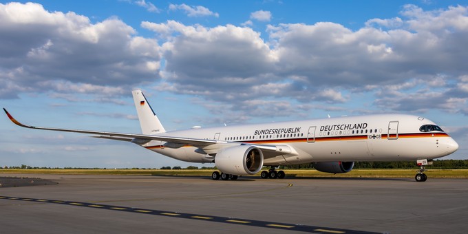 Der A350 kurz nach der Landung am BER. Hier bleibt die Maschine im Rahmen der ILA bis zum Abend des 6. Juni.