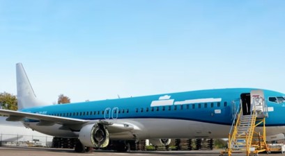 Boeing 737-800 vom KLM: Die PG-BXK wird zerlegt.
