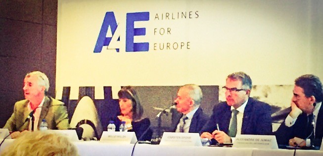 Michael O'Leary, Carolyn McCall, Willie Walsh, Carsten Spohr und  Alexandere Juniac: Ihr neuer Verband will für bessere Regeln in Europa sorgen.