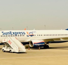 Boeing 737 von Sun Express: Im Flieger wurde es heiß. 