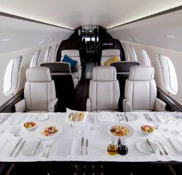 So kann ein Essensservice bei Vistajet aussehen.