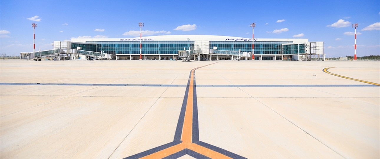 Das neue Salam Terminal am Imam Khomeini in Teheran: Das Abfertigungsgebäude wurde ...