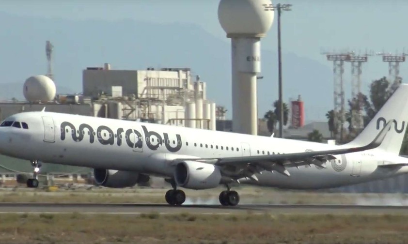 Ein Airbus A321 mit der Kennung LY-TUV: Im kommenden Sommer wechseln die Maschinen in s AOC von Condor.