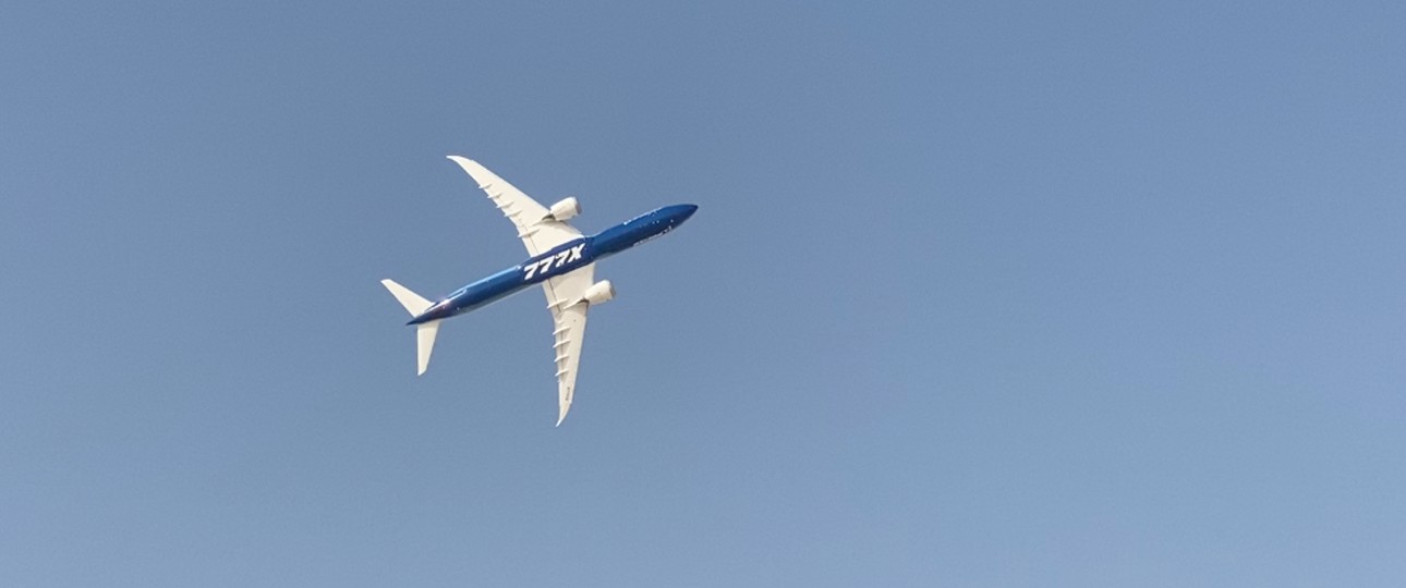 Boeing 777X in der Lufthansa: Die Cockpitcrew lieferte eine große Show.