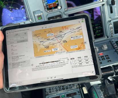 Das Ziel auf dem Tablet: Im Airbus A319 ...
