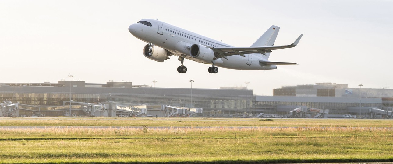 ACJ 319 beim Start zum Rekordflug: Lange in der Luft.