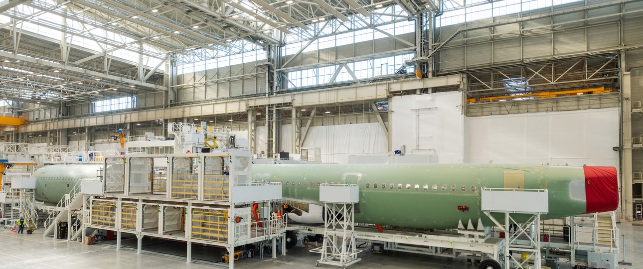 Rumpf eines Airbus A321 in der umgewandelten Endmontagehalle.