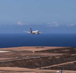 EInmal landete eine Boeing 737-800 am Flughafen St. Helena - der Testflug offenbarte Probleme.