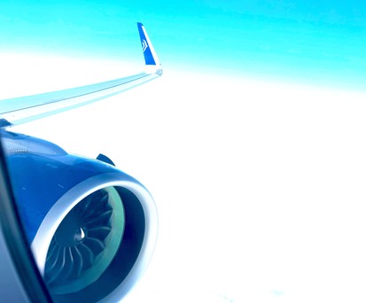 Blick aus einem Airbus A320 Neo von Aegean Airlines: Vie zu neidriger Anflug in Genf.