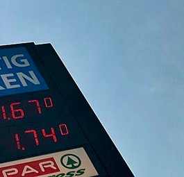 <p>Günstig tanken: Damit ist es für Fluggesellschaften erstmal vorbei.</p>