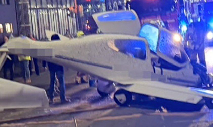 Bild von der Absturzstelle: Niemand ist bei der Notlandung ums Leben gekommen. 