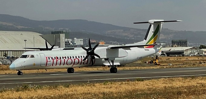 De Havilland Canada stellt drei Möglichkeiten vor, um aus Passagier-Dash-8 solche für Fracht zu machen.