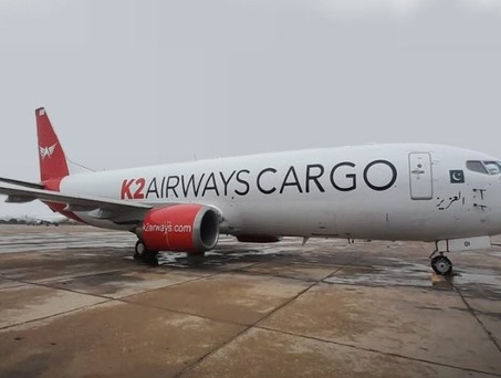 Die Boeing 737-400 BDSF mit dem Kennzeichen AP-BOI: Der einzige Flieger von K2 Airways.