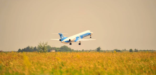 Flieger von Dniproavia: Die Airline schrumpft.