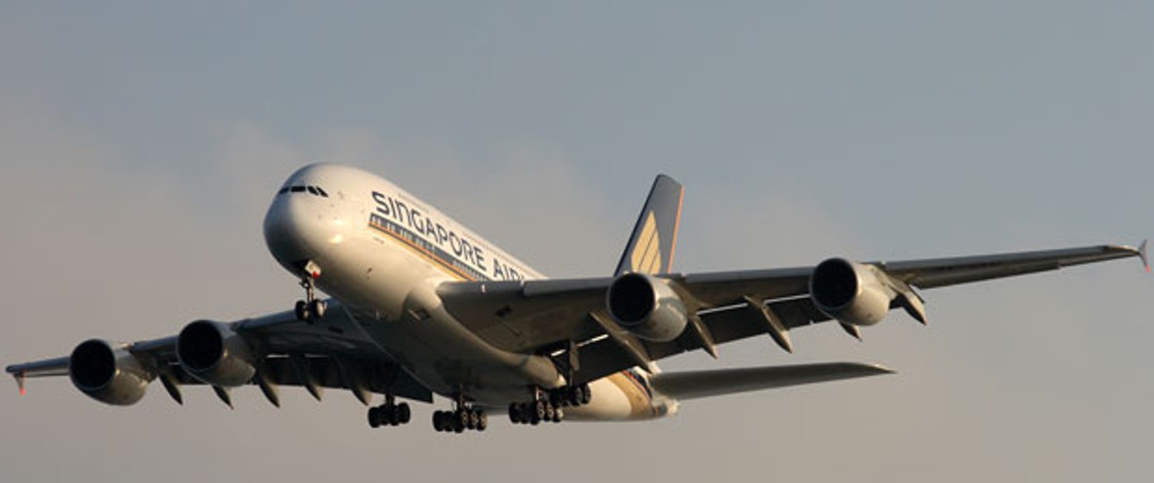 Singapore landet auf Platz zwei. Die Fluggesellschaft war die erste die den Super-Jumbo A380 von Airbus flog.