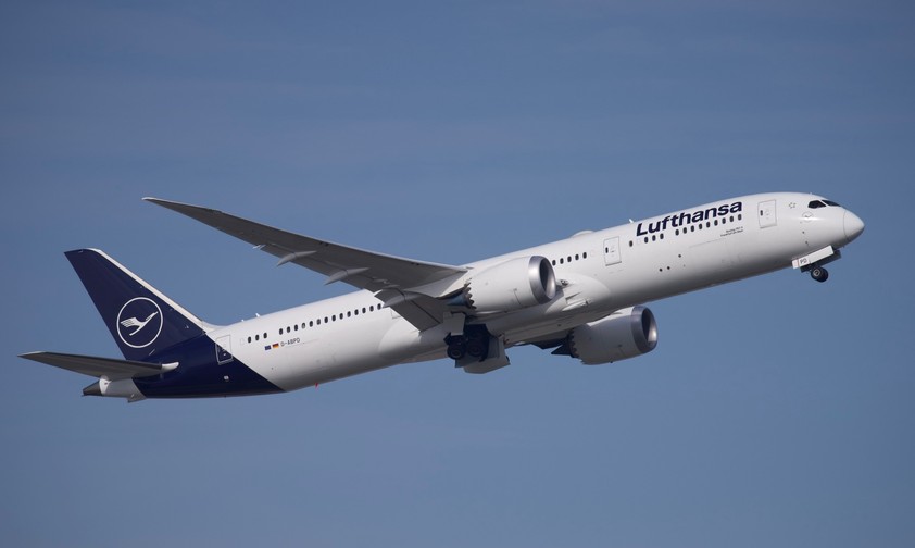 Lufthansa D-ABPD: Der Dreamliner kann aktuell nicht eingesetzt werden.