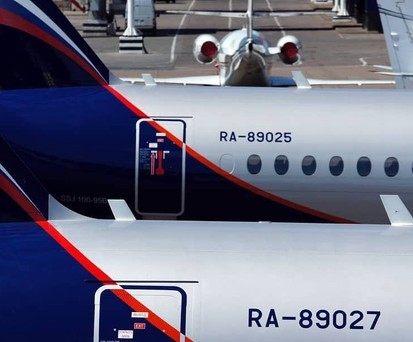 Zwei Flugzeuge von Aeroflot: Russische Fluglinien lassen sanktionsbedingt viele Flugzeuzeuge am Boden.