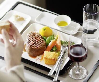 Business-Class-Essen bei Swiss: Servierzeitpunkt sorgte für Protest.