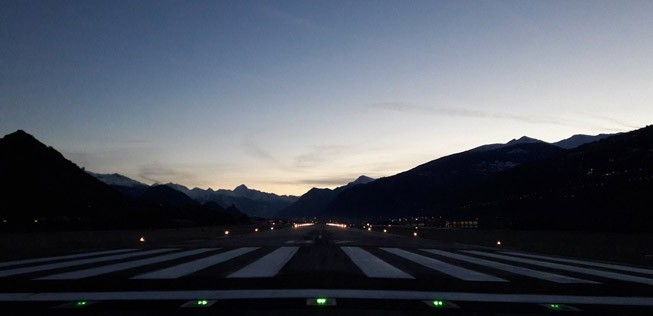 Flughafen Sion: Die Basis von Powdair.