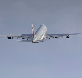 airbus a380 qatar airways fra a7 apf
