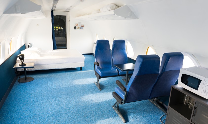 Das Caravelle-Hotel bietet ein sehr großzügiges Zimmer.