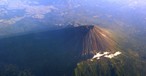 Anhand dieser Aussicht erkennt so ziemlich jeder das Land. Der Mount Fujijama in Japan. Haben Sie Bilder von Aussichten aus dem Fenster geschossen, die das Erkennen des Landes kniffliger machen?