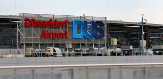 Schlange in Düsseldorf: Es fehlt Personal.