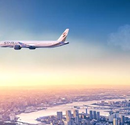 Langstreckenflieger in einer Werbung von Starlux Airlines: In zwei Jahren real in der Luft, zuerst auf der Kurz-, dann auf der Langstrecke - so zumindest der Plan.